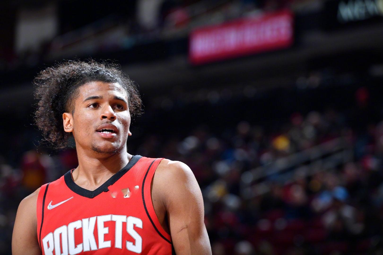 摆脱防守后 摆脱防守后